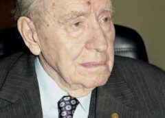 12 Aprilie 2012: A Decedat La București, Omul Politic Român Gabriel Tepelea, Fost Vicepreședinte Al Pntcd și membru De Onoare al Academiei Române