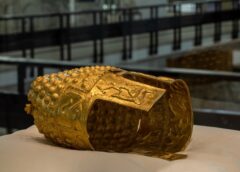 Coiful De La Coţofeneşti şi Cele Două Brăţări, La Mnir Record De Vizitatori în Weekend