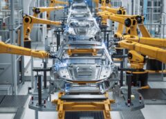 Declin Sau Evoluție în Industria Auto? Mari Producători închid Fabrici și Fac Concedieri