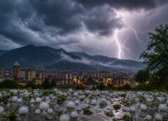 Grindină și Descărcări Electrice în Baia Mare