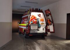 Intervenție CriticĂ La Năsăud: Un Bărbat De 51 De Ani A Fost Prins Sub O Remorcă! A Fost Resuscitat De 2 Ori și Transportat La Spital!