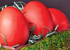 Ips Calinic Lămurește Când Se Vopsesc Ouăle De Paști: Tradiția Ortodoxă Indică Joia Mare, Dar Alternativ Pot Fi înroșite și în Sâmbăta Mare