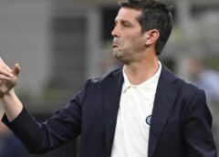 Italia, La Picioarele Lui Chivu