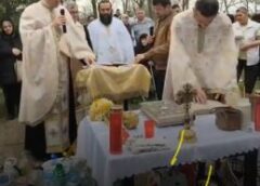 Izvorul Tămăduirii Adună Credincioșii La Smeeni, Dar Fără Aglomerația De Altădată