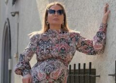 Laura Cosoi, Noi Imagini Cu Burtica De Graviduță! Cum Arată Prezentatoarea Emisiunii Vacanță De Vedetă în Luna A șaptea De Sarcină