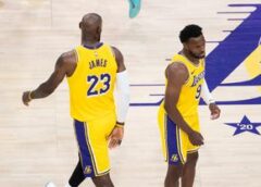 Lebron James și Bronny James Au Intrat în Istorie Ca Primul Duo Tată Fiu Care A Jucat într Un Meci De Play Off