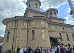 Mii De Credincioși La Sfințirea Bisericii Din Sîngeorz Băi! 5 Ierarhi Au Participat La Slujbă! 7 Ani A Durat Construcția! Cu Ochii N Lacrimi, Preotul Paroh Gavriloaie…