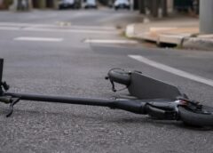 O Tânără, Cetățean Străin, A Murit După Ce A Căzut De Pe Trotinetă în Capitală