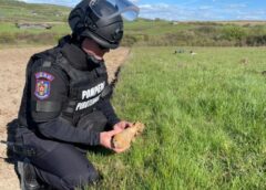 Proiectil Găsit Pe Câmp, în Mintiu (nimigea De Jos)! În Joacă, L A Aruncat înspre Un Tovarăș! A Riscat Enorm, Din Prostie!