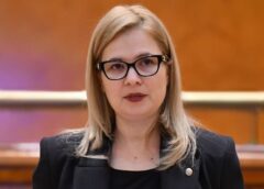 Proiectul Introducerii Uniformelor în Unitățile școlare Din Județul Giurgiu Se Află în Faza De Discuții. Implementarea Acestuia Va Depinde De Sponsorizări și De Sprijinul Autorităților Locale.