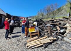 Salvați Copiii România Anunță Acțiuni De Intervenție Umanitară La Soveja, Unde Mai Multe Familii și Au Pierdut Casele în Incendiu