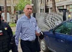 Video: Cei 3 Funcționari Duși La Dna Cluj! Administratorul Județului, Florin Moldovan A Semnat Toate Documentele : Licitații, Achiziții, Suplimentări Etc! Președintele Cj I A Dat Drept De Semnătură în Cele 4 Mandate! Radu Moldovan A Zis Că Rămâne La Birou, La Lucru!