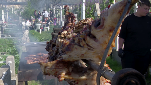 Video Proțap Lângă Morminte