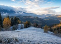 Vreme Mai Rece Decât Normalul Perioadei în Maramureș: Brumă Dimineața și Ninsori Slabe La Munte