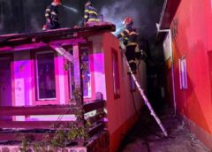 1 Casă A Ars în Anieș! Incendiul S A Extins și La Casa Din Vecini, Dar A Fost Stins La Timp!