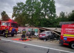 Accident La Rebrișoara! Un șofer De 30 De Ani Din Parva A Intrat Cu Bmw Ul într Un Garaj! Avea Permisul Anulat!