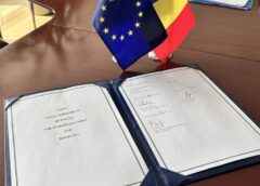 Bolojan, După Semnarea Acordului Safe: Miza Nu Este Doar Securitatea României, Ci şi Capacitatea Noastră De A Produce Mai Mult Aici, Acasă, în Parteneriat Cu Industria Europeană / Cinci Avantaje Majore Identificate
