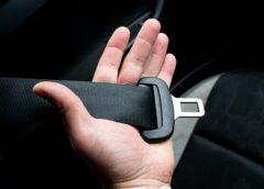 Centura De Siguranță și Scaunul Auto Pentru Copii Pot Face Diferența într Un Accident