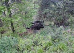 Foto//doi Răniți După Ce Un Autoturism S A Răsturnat într O Râpă La Dorna Arini