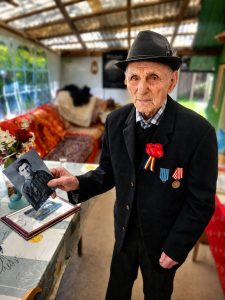Gică Baciu, Veteranul Din Mânzălești Care Sfidează Timpul