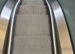 Încă O Persoană A CĂzut Pe Scările Rulante Din Pasajul Decebal! Femeia (80 De Ani) E Conștientă, Primește îngrijiri! Update: Are Leziuni Minore, A Fost Dusă La Spital!