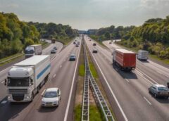 Jaf De Un Milion De Euro Pe O Autostradă Din Franța: Patru Români Au Fost Prinși După Ce Au Furat Un Tir Plin Cu Cosmetice De Lux