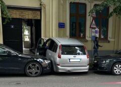La Satu Mare, Unii Parchează… Alții Blochează Artistic