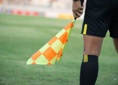 Marcel Bîrsan Arbitrează Meciul Chindia Târgovişte – Farul Constanţa, Din Barajul De Promovare/menţinere în Superliga