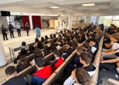 Peste 100 De Elevi Ai Școlii „dimitrie Cantemir” Din Baia Mare, Implicați într O Activitate Preventivă Alături De Jandarmii Maramureșeni