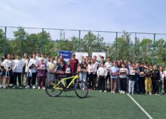 Premii Pentru Elevii Care Reciclează Deșeuri: Biciclete, Boxe și Căști Audiu! Vezi Cine S Câștigătorii! Au Participat 6 școli Din Județ!