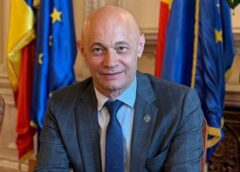 Prima De Carieră Didactică, Susținută în Senat De Psd