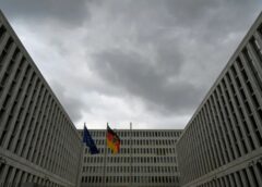 Un Cuplu German, Xuejun C. şi Hua S., Arestat în Germania Cu Privire La Spionaj în Favoarea Chinei în Domeniul Tehnologilor De Vârf De Uz Militar