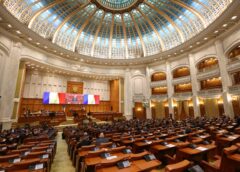 Ziua Muncii în Plină Criză Politică