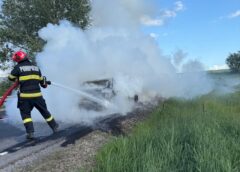 Autoturism Cuprins De Flăcări Pe Dn 12, La Toplița