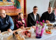 Comunitatea Din Vârfu Câmpului și A Sărbătorit Centenara: 100 De Ani De Viață Pentru Tanti Ana – Foto