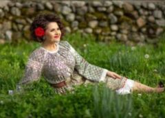 Niculina Stoican, Imagini Rare Alături De Băiatul Ei