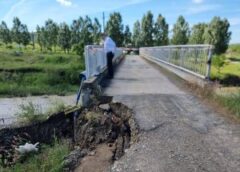 Video Circulație închisă Pe Un Pod Care Leagă Două Sate Din Beceni, După Surparea Rampei De Acces