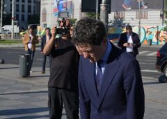 Video Nicușor Dan A Depus O Coroană De Flori în Memoria Victimelor Mineriadei Din 13 15 Iunie 1990